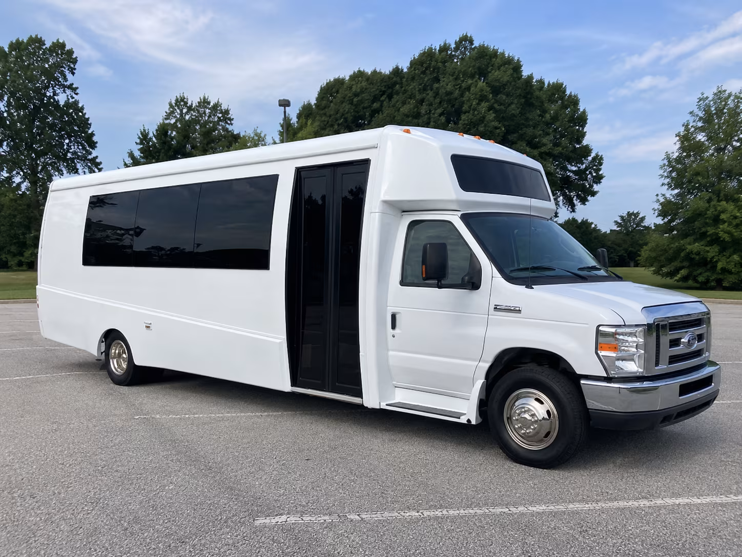 bedford 18 passenger party bus