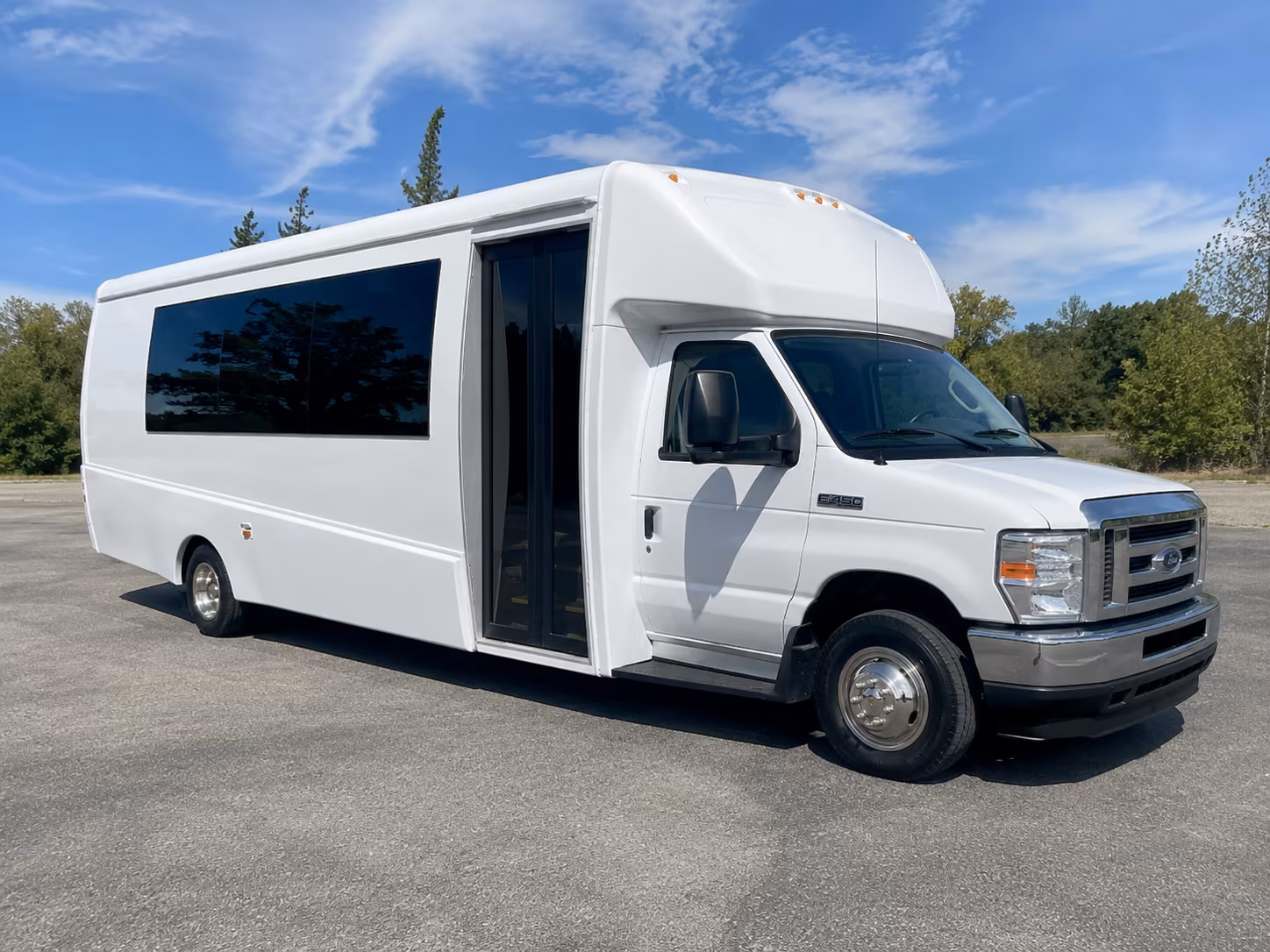 bedford concert party bus rental