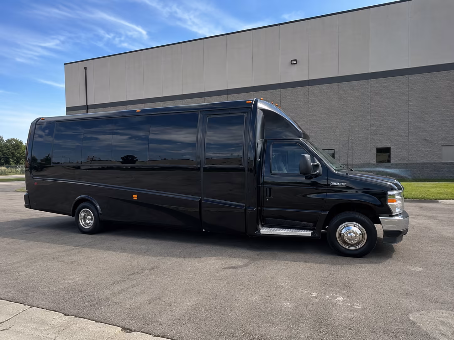 charter a bus to globe life field for texas rangers games right from bedford