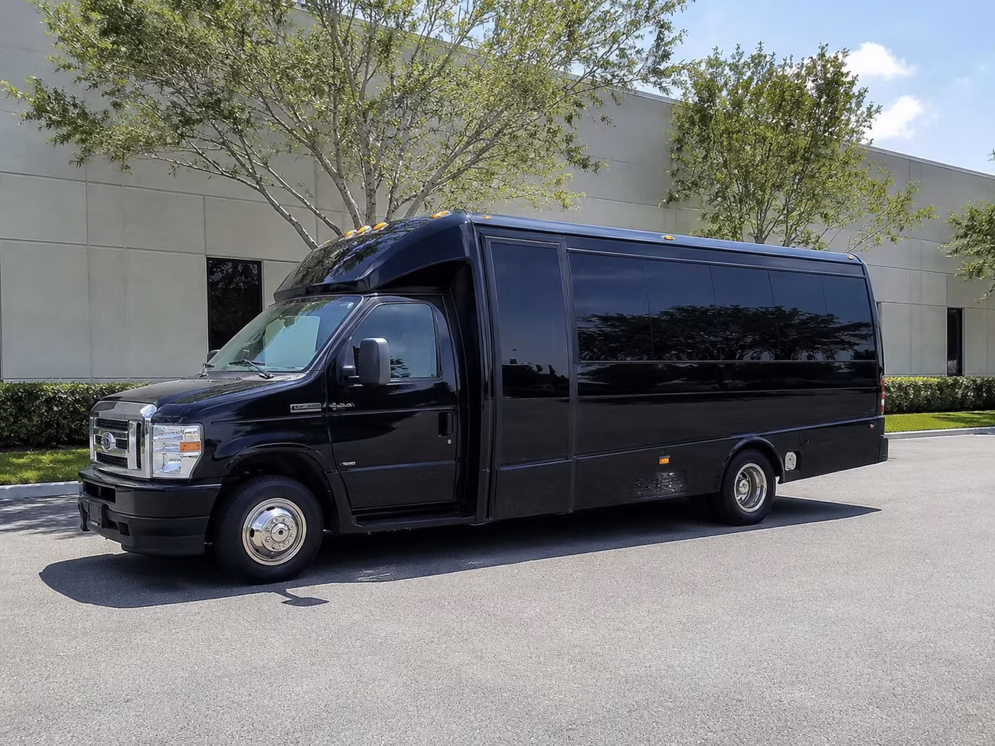 shuttle wedding guests from dfw airport to your bedford area venue